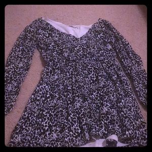 This is a black and white loose cute summer dress